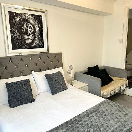 "Bright & Spacious" 3 Bedroom Flat By Kings Cross, St Pancras Station!!!!64 Londen Buitenkant foto