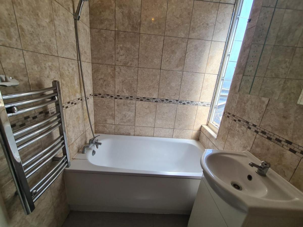 "Bright & Spacious" 3 Bedroom Flat By Kings Cross, St Pancras Station!!!!64 Londen Buitenkant foto