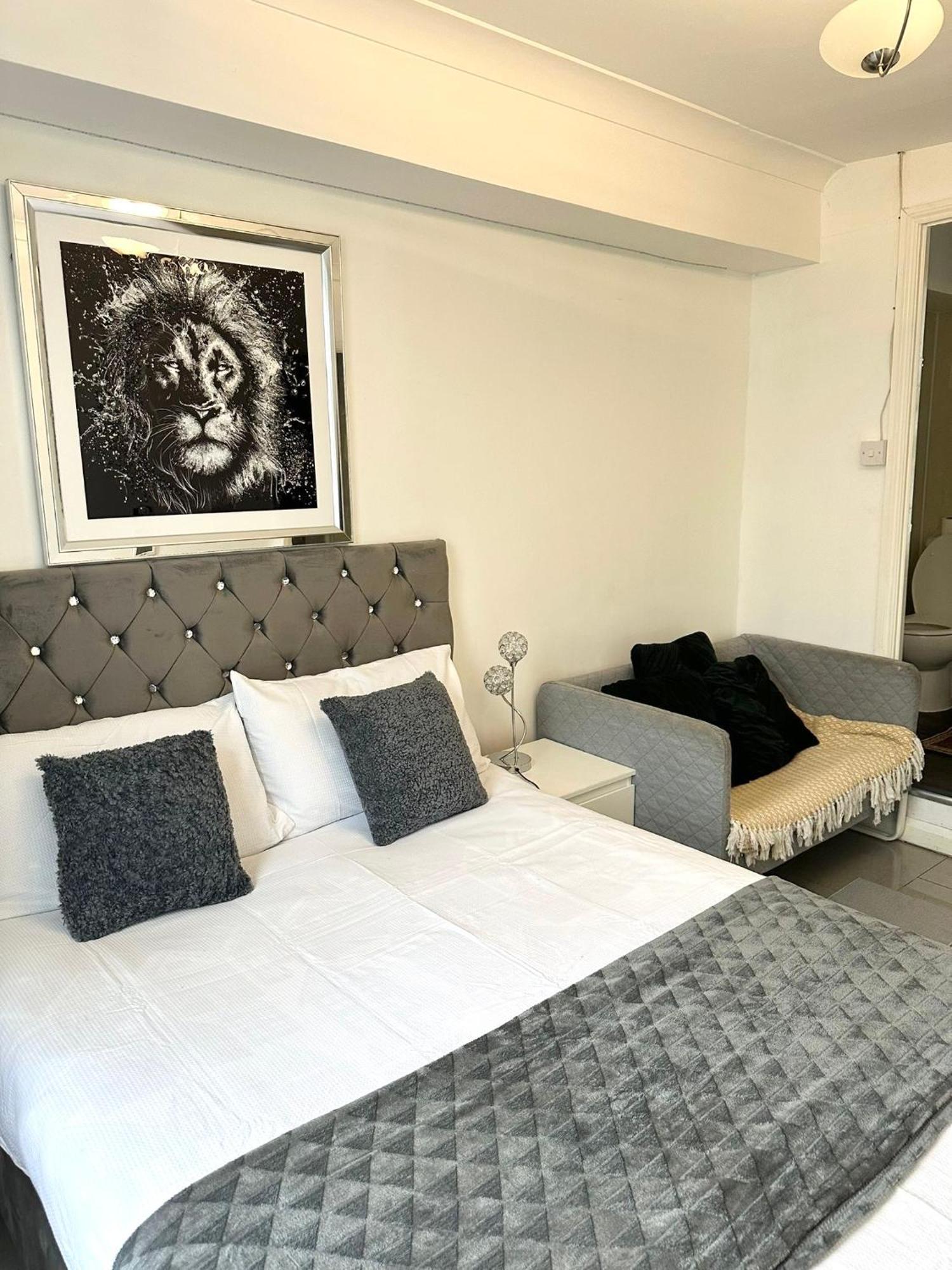 "Bright & Spacious" 3 Bedroom Flat By Kings Cross, St Pancras Station!!!!64 Londen Buitenkant foto
