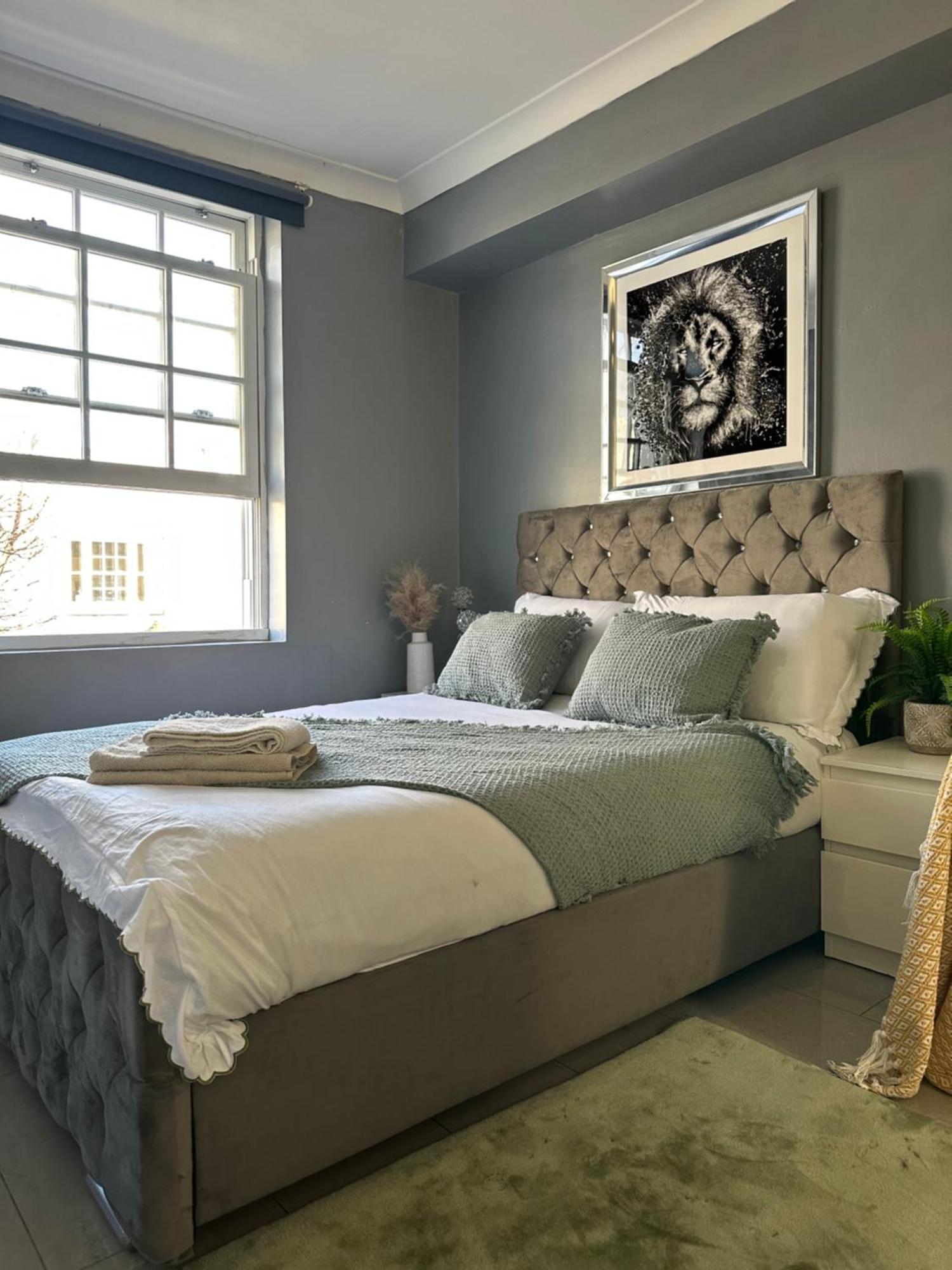 "Bright & Spacious" 3 Bedroom Flat By Kings Cross, St Pancras Station!!!!64 Londen Buitenkant foto
