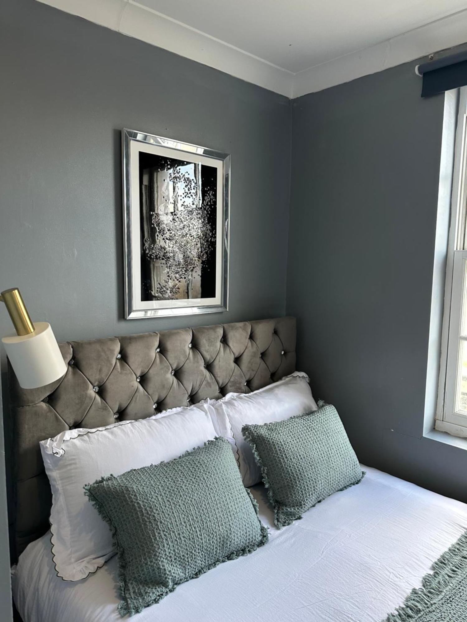 "Bright & Spacious" 3 Bedroom Flat By Kings Cross, St Pancras Station!!!!64 Londen Buitenkant foto