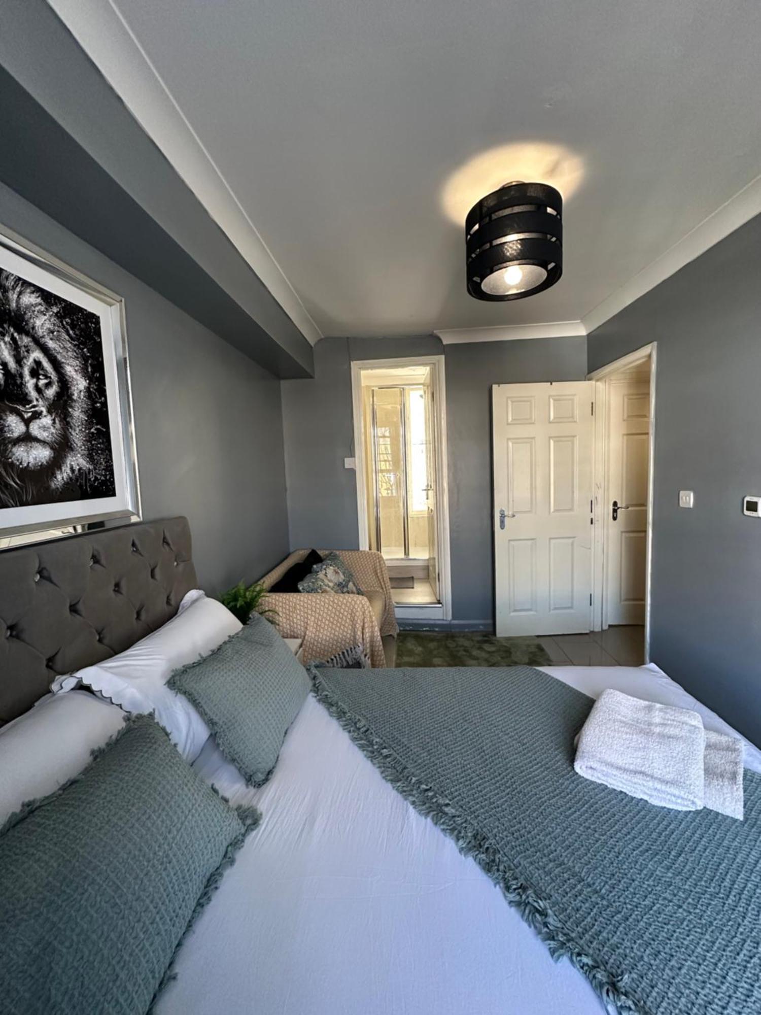 "Bright & Spacious" 3 Bedroom Flat By Kings Cross, St Pancras Station!!!!64 Londen Buitenkant foto