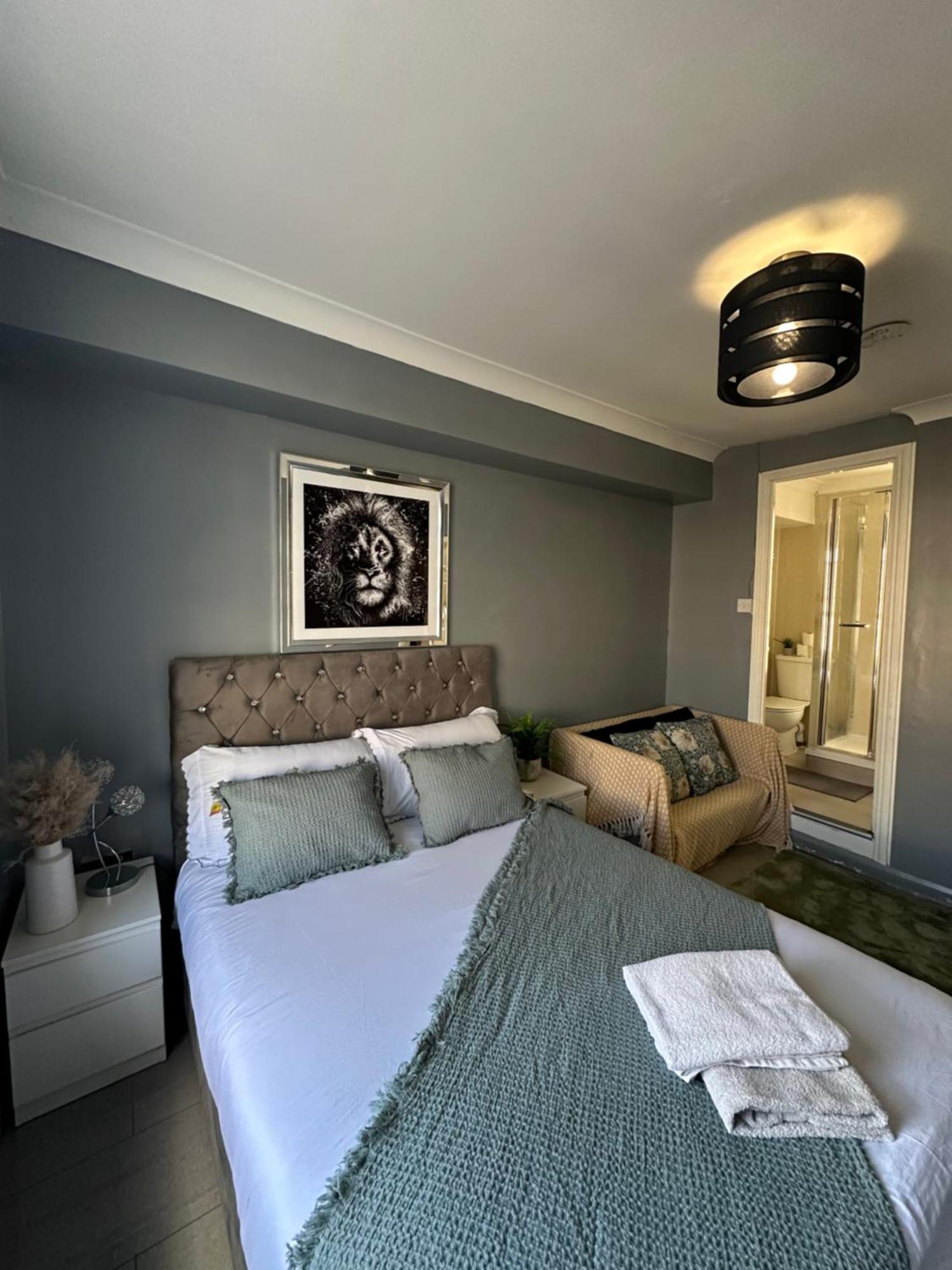 "Bright & Spacious" 3 Bedroom Flat By Kings Cross, St Pancras Station!!!!64 Londen Buitenkant foto