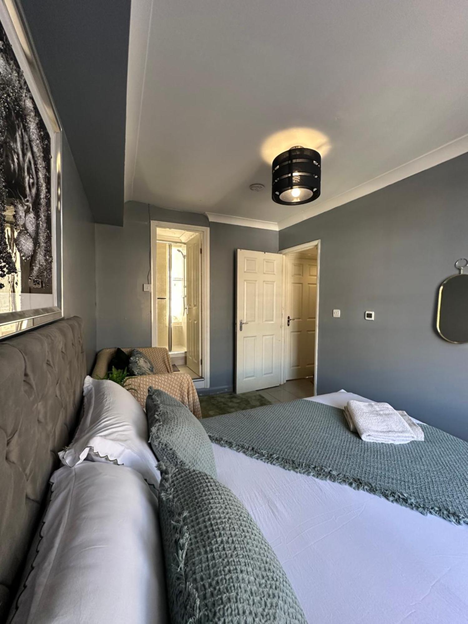 "Bright & Spacious" 3 Bedroom Flat By Kings Cross, St Pancras Station!!!!64 Londen Buitenkant foto