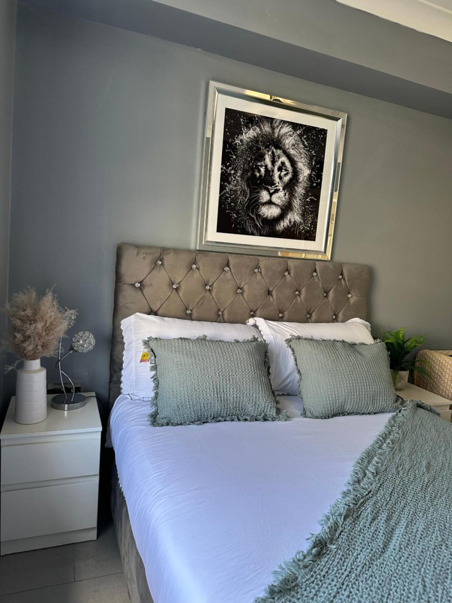 "Bright & Spacious" 3 Bedroom Flat By Kings Cross, St Pancras Station!!!!64 Londen Buitenkant foto
